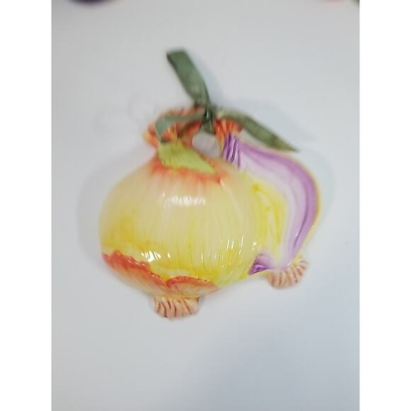 Vintage 3 Hand Painted Ceramic Onion Strawberries Egg Plant Wall Art - Picture 3 of 11